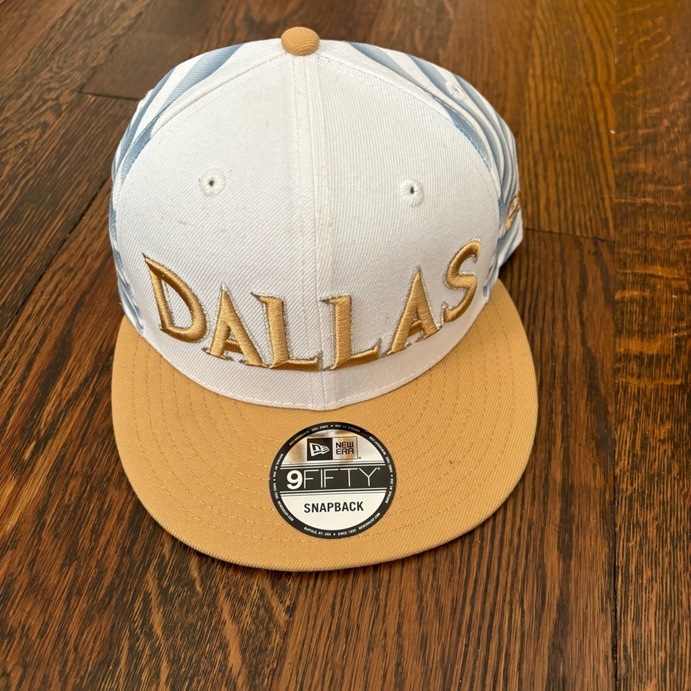 Dallas mavericks snap back hat new era